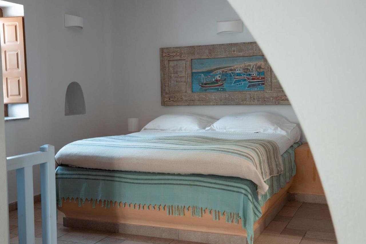 Xaraki Traditional Houses Folegandros Town Ngoại thất bức ảnh